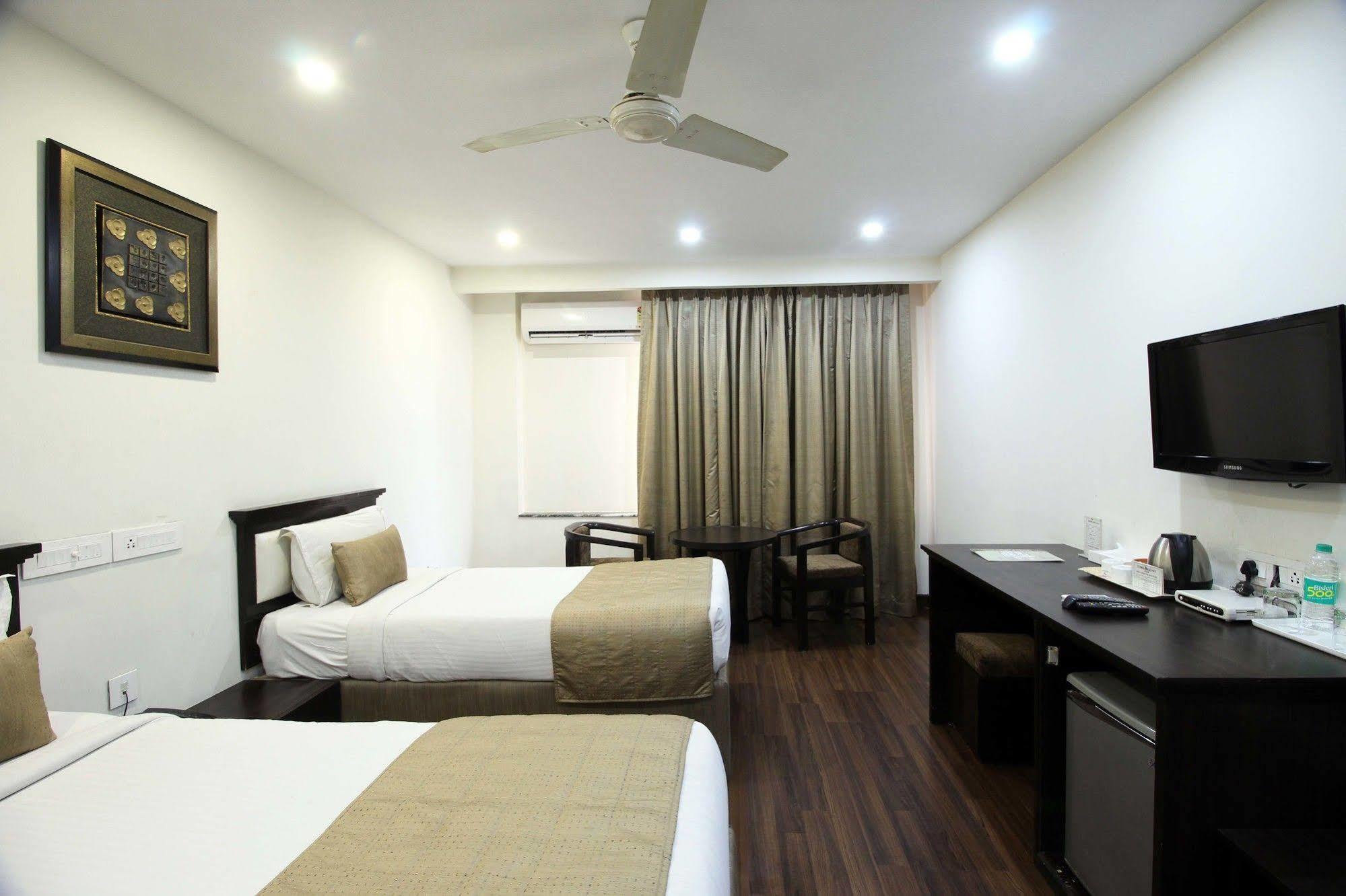 Hotel Genx Usha Kiran Agra Agra  Exteriér fotografie