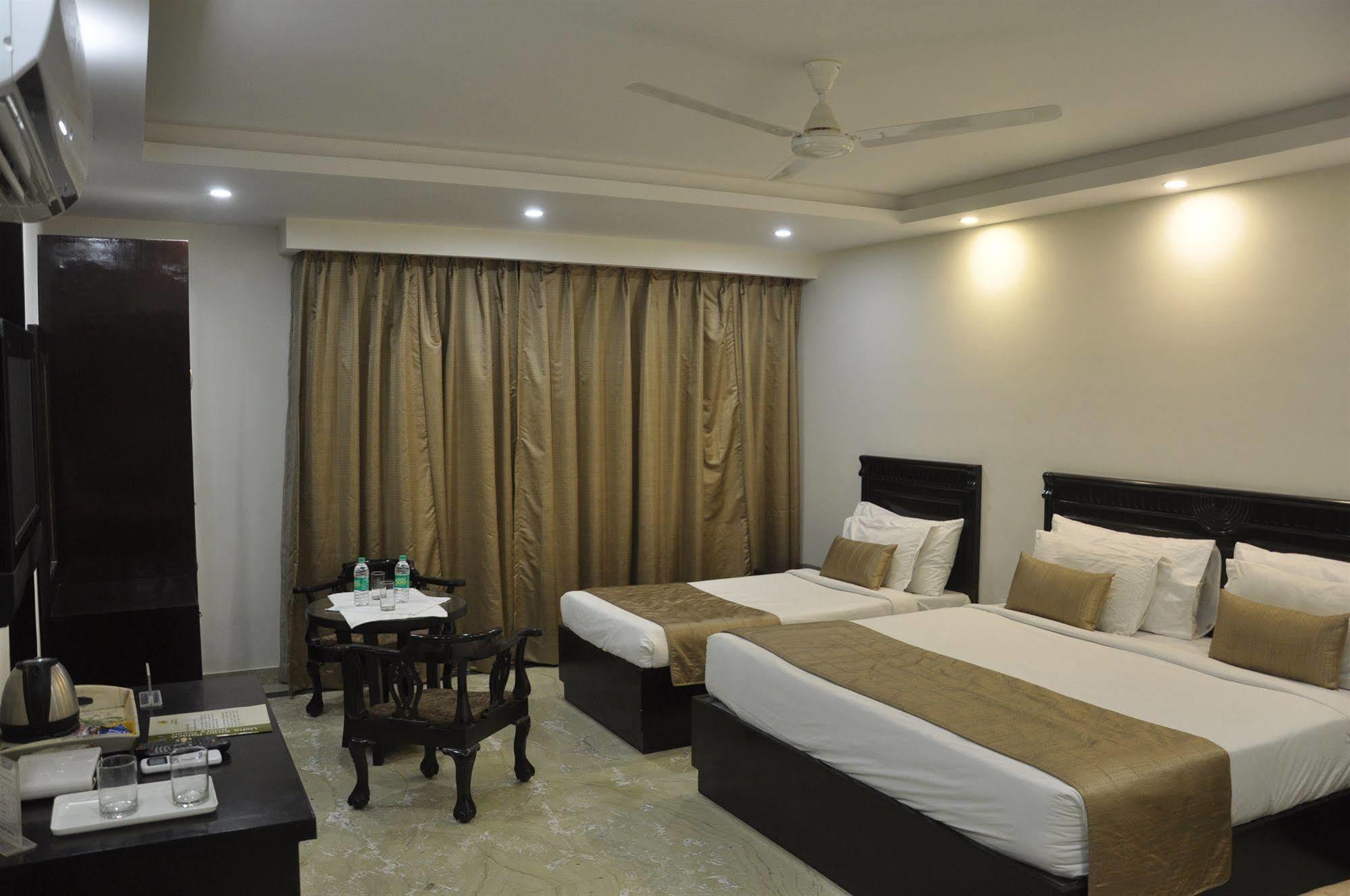 Hotel Genx Usha Kiran Agra Agra  Exteriér fotografie